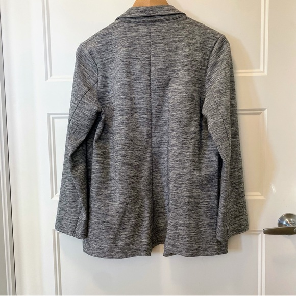 F21 Size Small Women’s Super comfy stretchy grey blazer with pockets - Picture 5 of 10